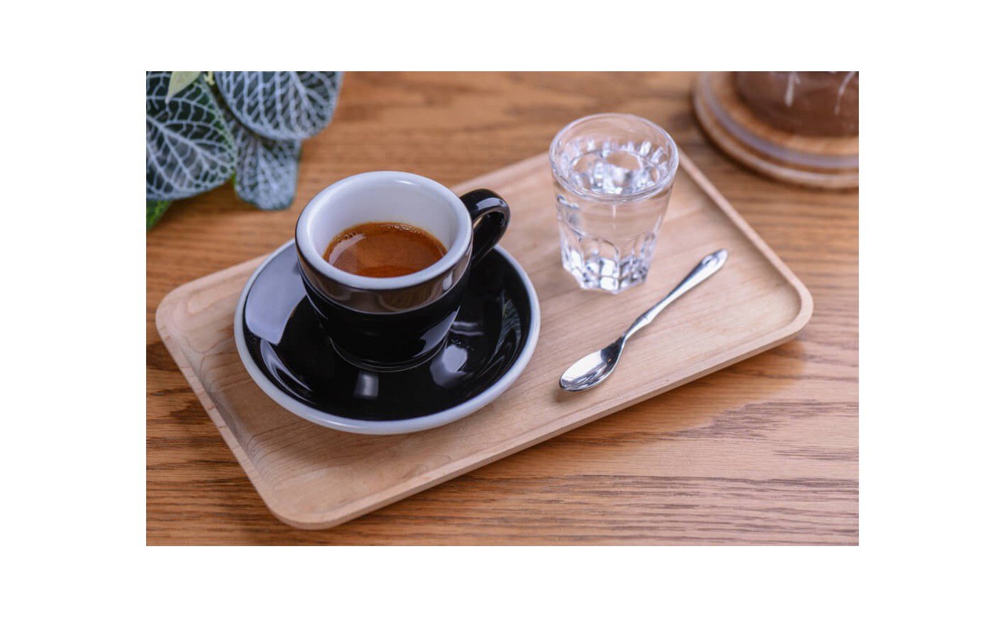 Kawowy savoir-vivre dla początkujących, czyli jak pić espresso?